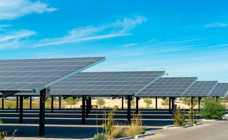Energie renouvelable, réduction empreinte carbone, production énergie verte, champ photovoltaïque, ombrière photovoltaïque, ferme solaire, ombrière agricole  